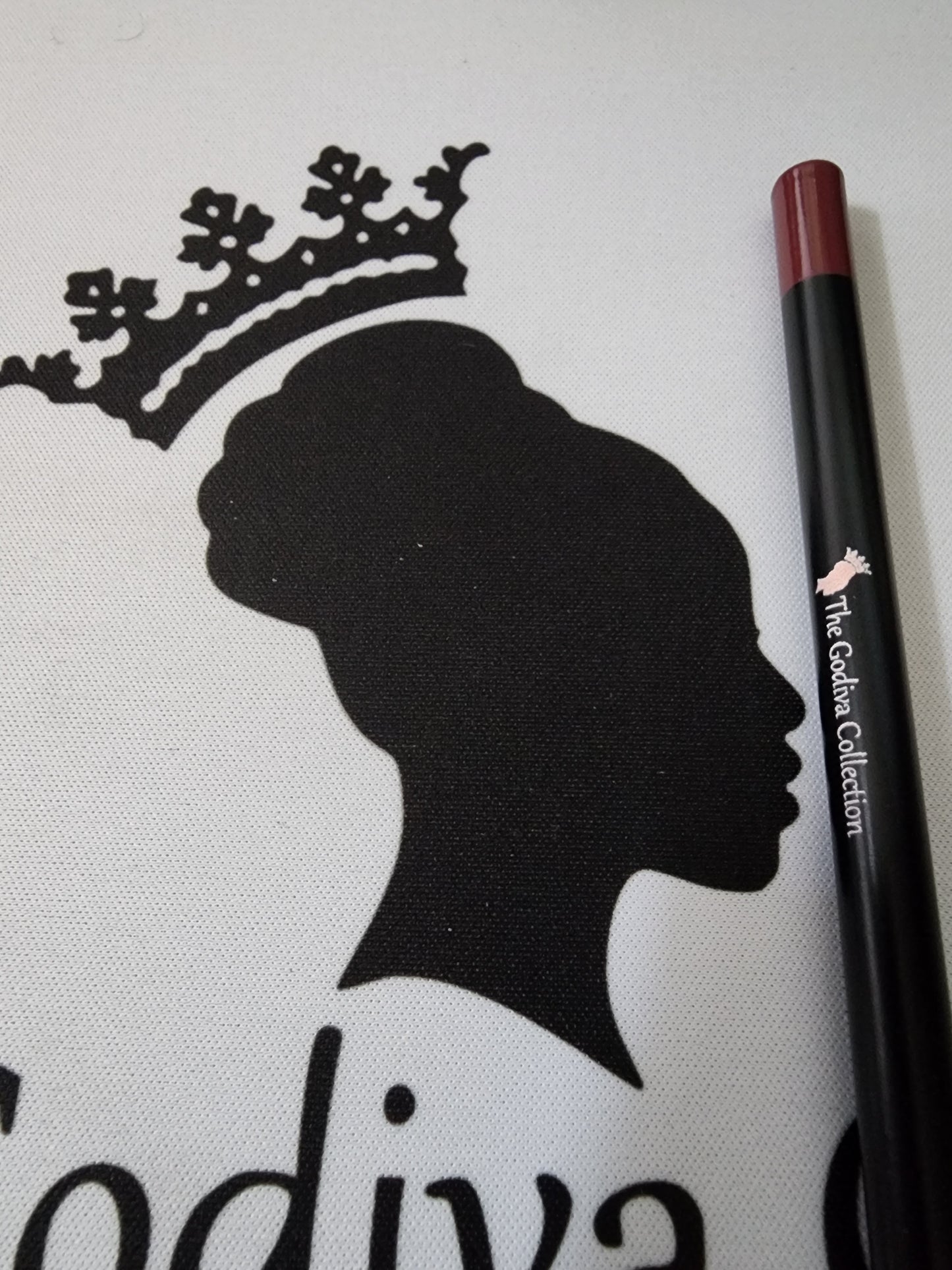 Lip liner