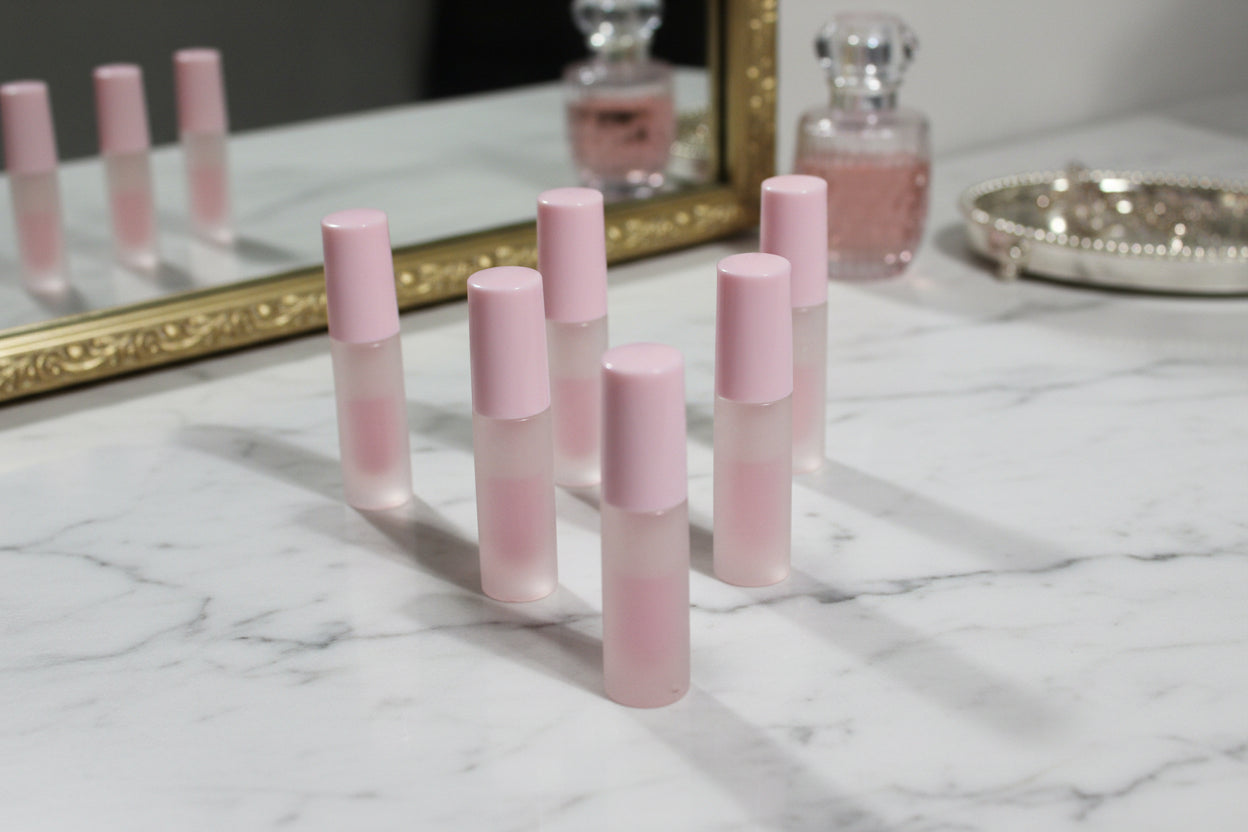 Sample size lip gloss